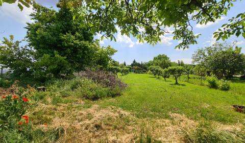 IBA U NÁS!! POZEMOK na stavbu domu 900 m2, Lehnice-Masníkovo