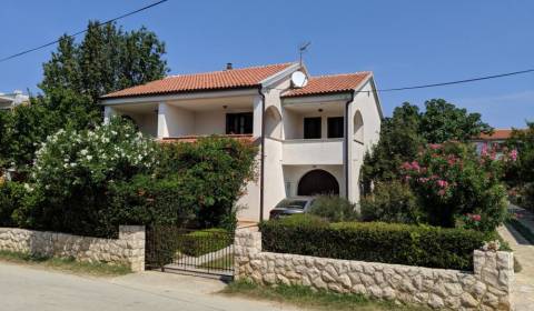 CHORVÁTSKO - Rodinný dom 80 m od mora - PRIVLAKA, Zadar