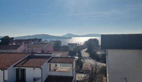 CHORVÁTSKO - Apartmán - možnosť rozdelenia na dva apartmány - VODICE