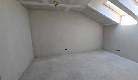 BabonyTRE/ PREDAJ 4-izbový dom, pozemok 288,5 m2, Lehnice, okres D.S.