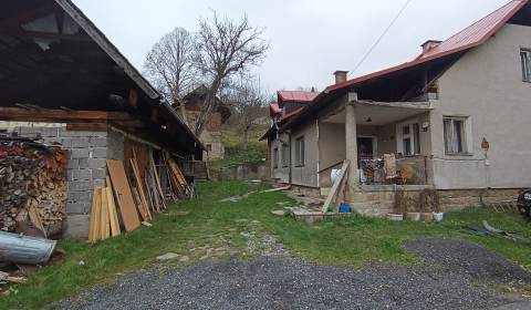 Na predaj rodinny dom s pozemkom 1224 m2, Lazy pod Makytou