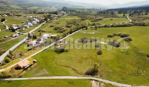 PREDAJ: Rozľahlý pozemok na brehu rieky Rohozná, 7566 m2, Brezno - Roh