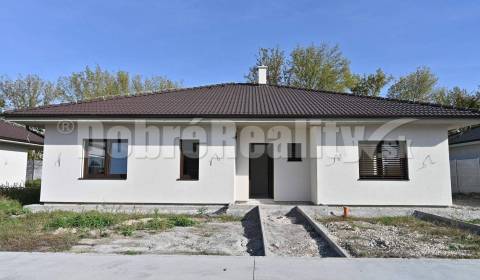 PREDAJ: 5-izbový hypermoderný rodinný dom v Komárne
