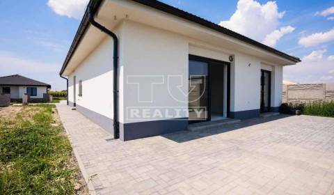 Ponúka na predaj 4 - izbový rodinný dom (bungalov) - 177 m² 