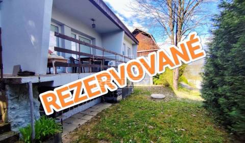 REZERVOVANÉ -murovaná chata s krásnym výhľadom pri vodnej nádrži Domaš