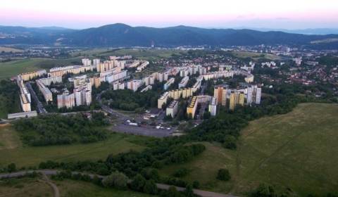 HĽADÁM: 1-izbový byt, 40m2, Sásová Banská Bystrica