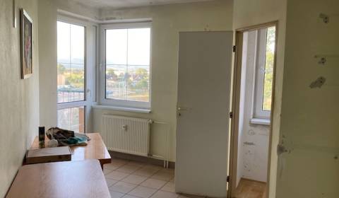 Predám 1 izbový byt Nová Dubnica, 42 m2