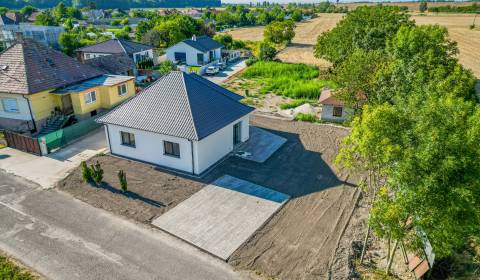 Na predaj RODINNÝ DOM v nádhernom prostredí na 454 m2, Bodíky