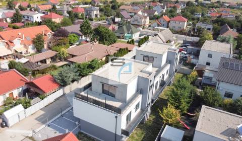 3-izb. byt, 2 x terasa, parkovanie, 134 m², v projekte Plum Residence