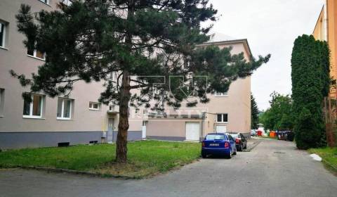 PRIPRAVUJEM NA PREDAJ VEĽKÝ  80m2 3-IZBOVÝ TEHLOVÝ BYT, POD SOKOLICE-T