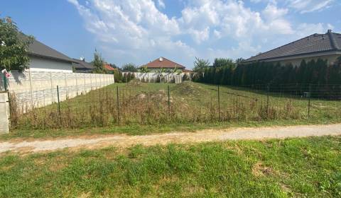 PREDAJ stavebný pozemok, výmera 516m2, RAJKA - Maďarsko, 105.000€