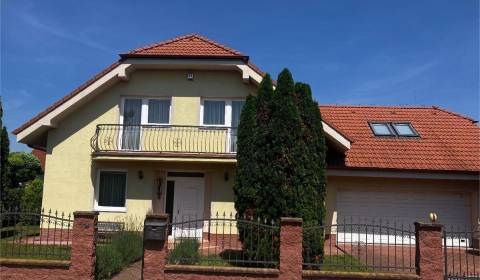 Na prenájom krásny 6 izbový RD v Dunajskej Lužnej 1.990,- Eur