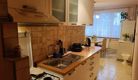 Na predaj 3-izbový byt na sídlisku F. (76m² + pivnica)