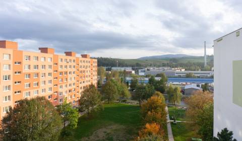 NA PREDAJ - 3 izbový byt s balkónom 