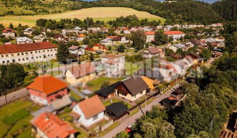 PREDAJ: Rodinný dom na brehu Čierneho Hrona s menším pozemkom, 160 m2,