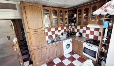 PREDAJ: 3i byt Rudohorská; 78,24 m2; Banská Bystrica-Sásová; 155.000 €