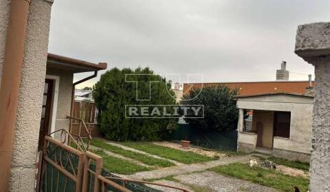 Predaj 3 izb.RD 138 m2, na pozemku 3732 m2 v obci Gáň