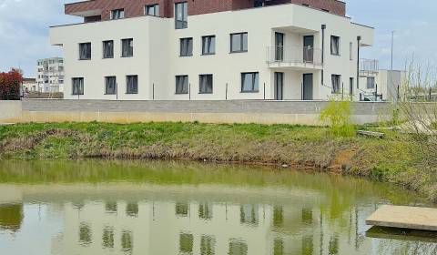 SKOLAUDOVANÉ! Predaj 3 izb. bytu s balkónom, Nová Tehelňa, Senec 