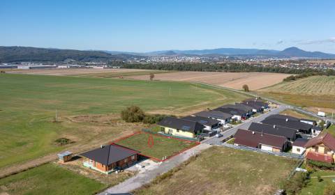 ZNÍŽENÁ CENA!!! Stavebný pozemok v obci Záborské pri Prešove, 853 m2