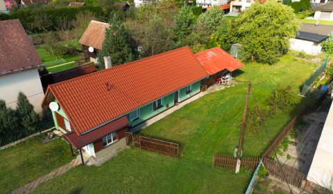 Exkluzívne na predaj rodinný dom s pozemkom 924 m2, Žilina - Trnové