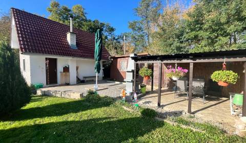 PREDAJ: Záhrada s chatkou Urmince; 1997 m2; 99.000€