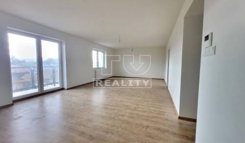 Na predaj 3-izbový byt s balkónom a parkovaním, Poprad – Veľká, 103 m2