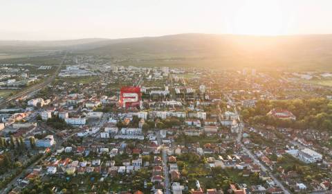 PREDAJ veľký holo dom CENTRUM Pezinok