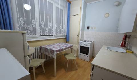 3-izbový byt na predaj, Vráble - Kaška, 64 m2