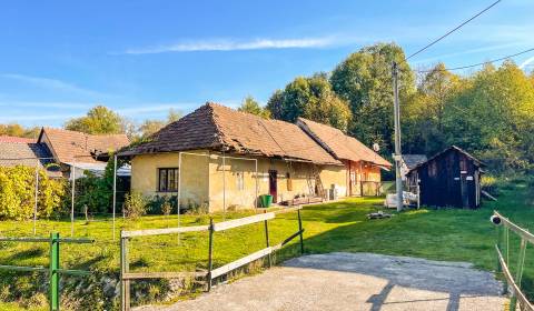 Pozemok na výstavbu rodinného domu 391m2, Trenčianske Jastrabie