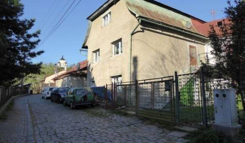 Veľký 5-izbový rodinný dom v centre Banskej Štiavnice