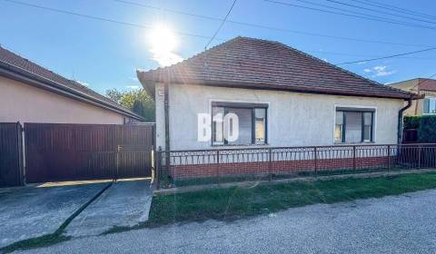 5 izbový rodinný dom Zbehy - garáž - pozemok 613 m2 - pôvodný stav