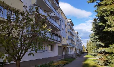 Prerobený 2izbový byt, balkón,výťah,Mládežnícka ul.,Banská Bystrica