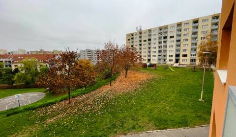 Ponúkame na predaj 3izbový byt s balkónom