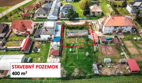 Kiarov - 400 m2 STAVEBNÝ POZEMOK V OBCI