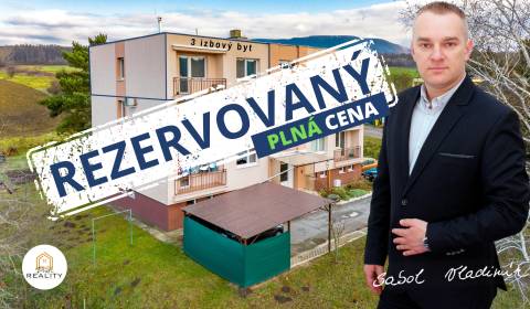 REZERVOVANÝ - Záhradka, gril, krb, parking - 3i tehlový byt, 72 m²