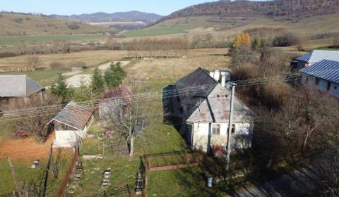 Na predaj vidiecky dom pri Snine s veľkým pozemkom - 51 árov