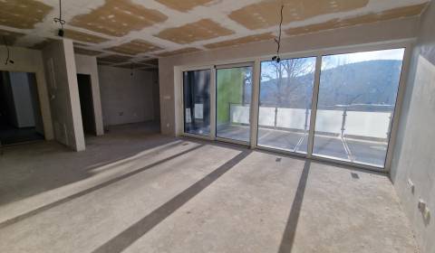 Novostavba-  3izbovy byt s balkónom a obrovskou terasou 180m2, Svit