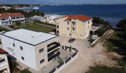 CHORVÁTSKO - Vila s troma apartmánmi - VIR, Zadar