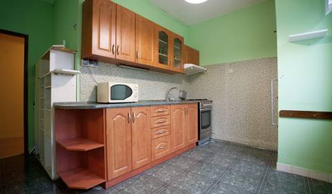 NOVINKA / 3 izbový byt s balkónom - N. Dubnica - 71m²