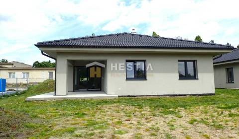 Krásna novostavba s pozemkom o výmere 682 m2 - Dojč