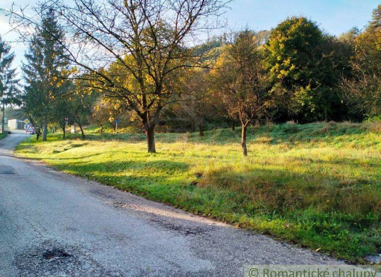 Trenčianska Teplá Pozemky - bývanie predaj reality Trenčín