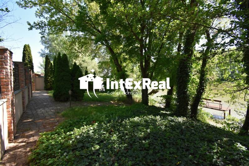 Oáza pokoja! Pozemok pri vode, rekreácia, bývanie, Tomášikovo, viac na: https://reality.intexreal.sk/