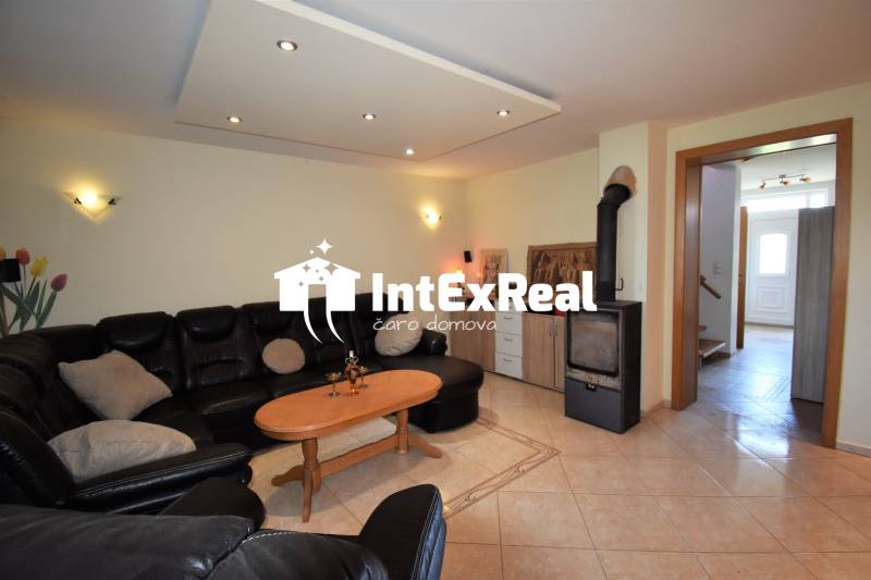 Nevšedný rodinný dom pre náročných pri Galante, predaj, viac na: https://reality.intexreal.sk/