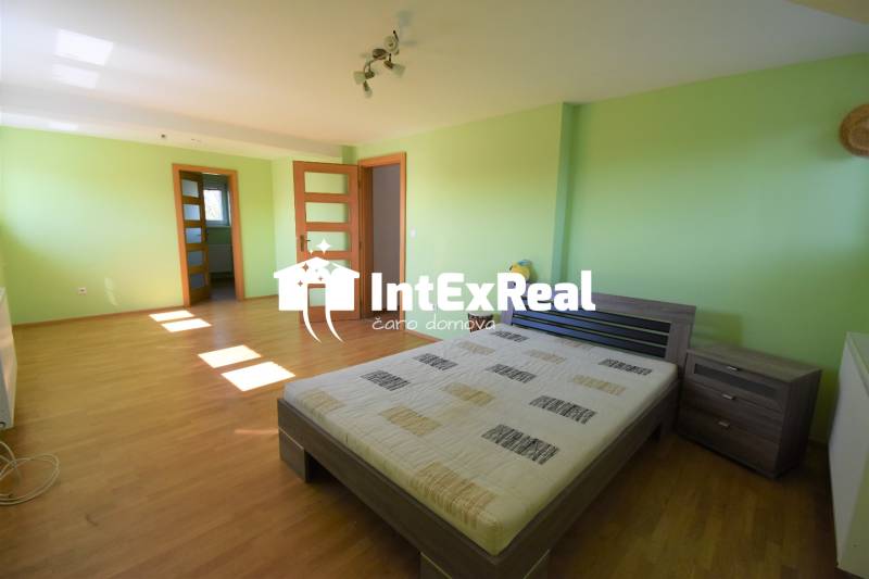 Nevšedný rodinný dom pre náročných pri Galante, predaj, viac na: https://reality.intexreal.sk/