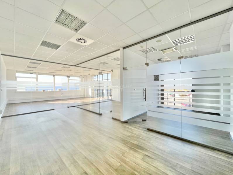 Kancelárske priestory 1600 m2 Living Žilina