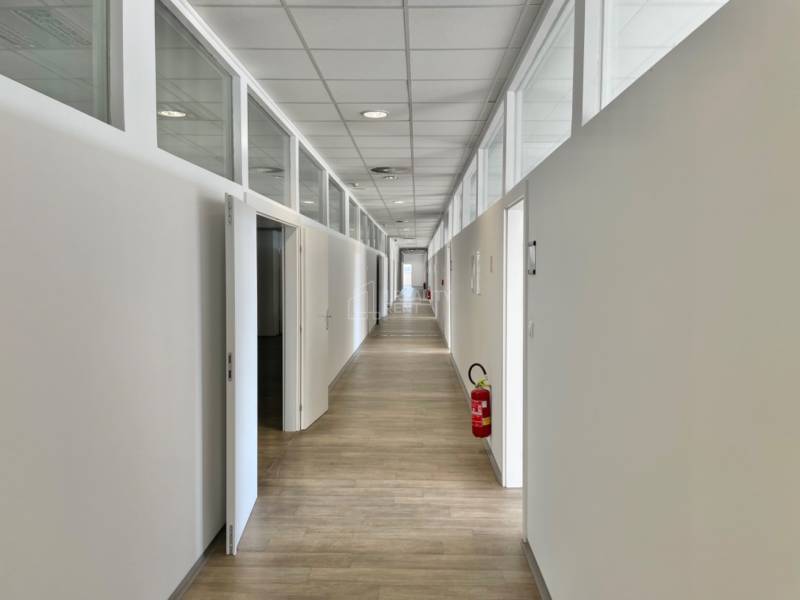 Kancelárske priestory 1600 m2 Living Žilina