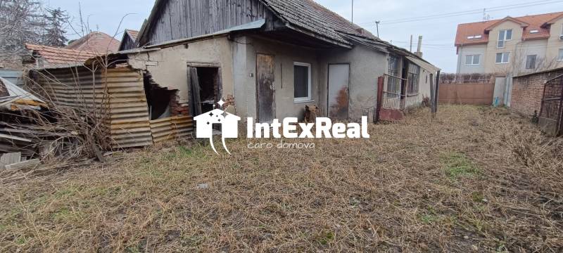 Pozemok s vidiecym domom, predaj, Dolné Saliby, viac na: https://reality.intexreal.sk/