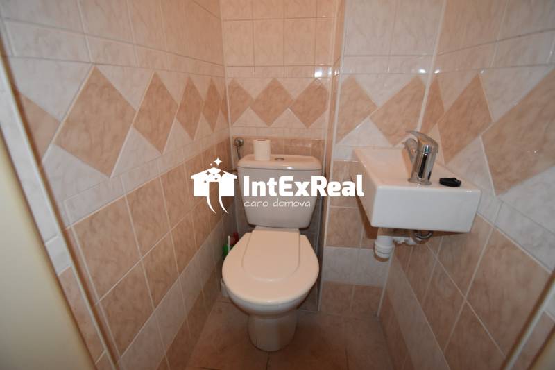 Kancelársky  priestor na prenájom, 14,91 m²,  Galanta, viac na: https://reality.intexreal.sk/