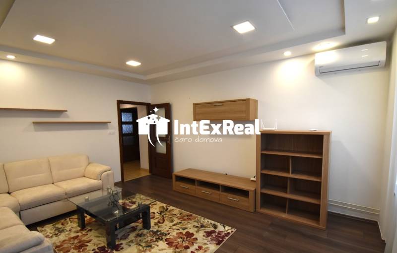 Zariadený, prerobený 3 i. byt s loggiou, predaj, Šaľa, Veča, viac na: https://reality.intexreal.sk/