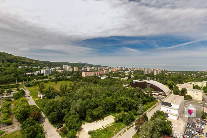 Predaj 1i bytu v novostavbe Čerešne s balkónom, klimatizáciou a výhľadom_výhľad